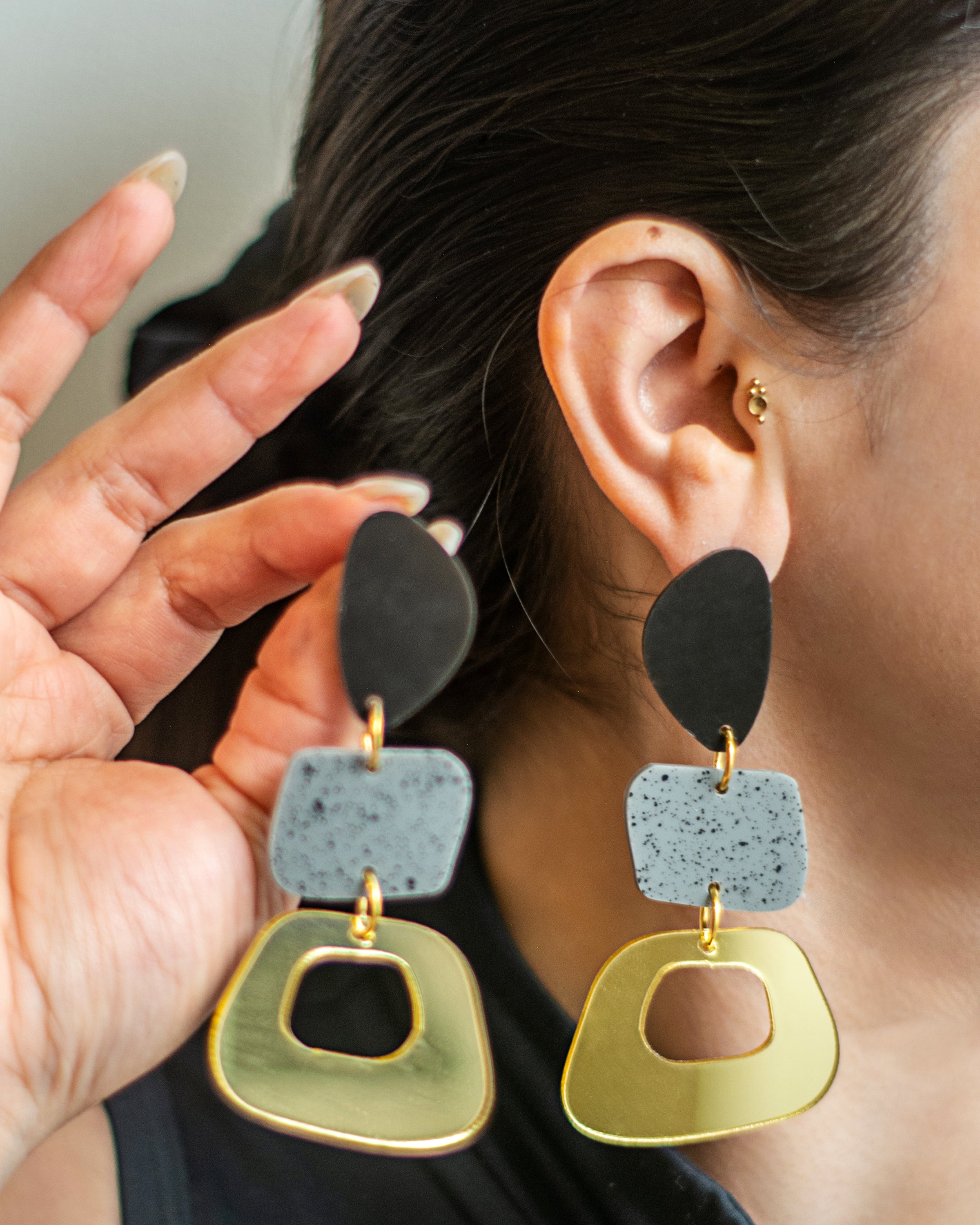 Aros Básicos XL - Color Negro, Gris con Efecto Moteado y Dorado Espejo