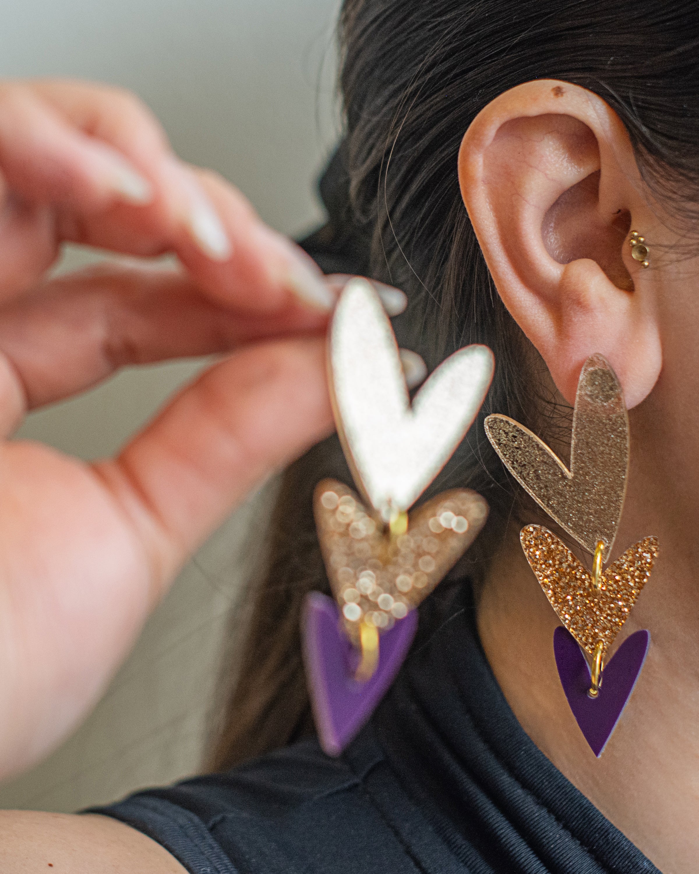 Corazones Triples - Color Beige Dorado Glitter, Dorado Glitter y Morado Oscuro