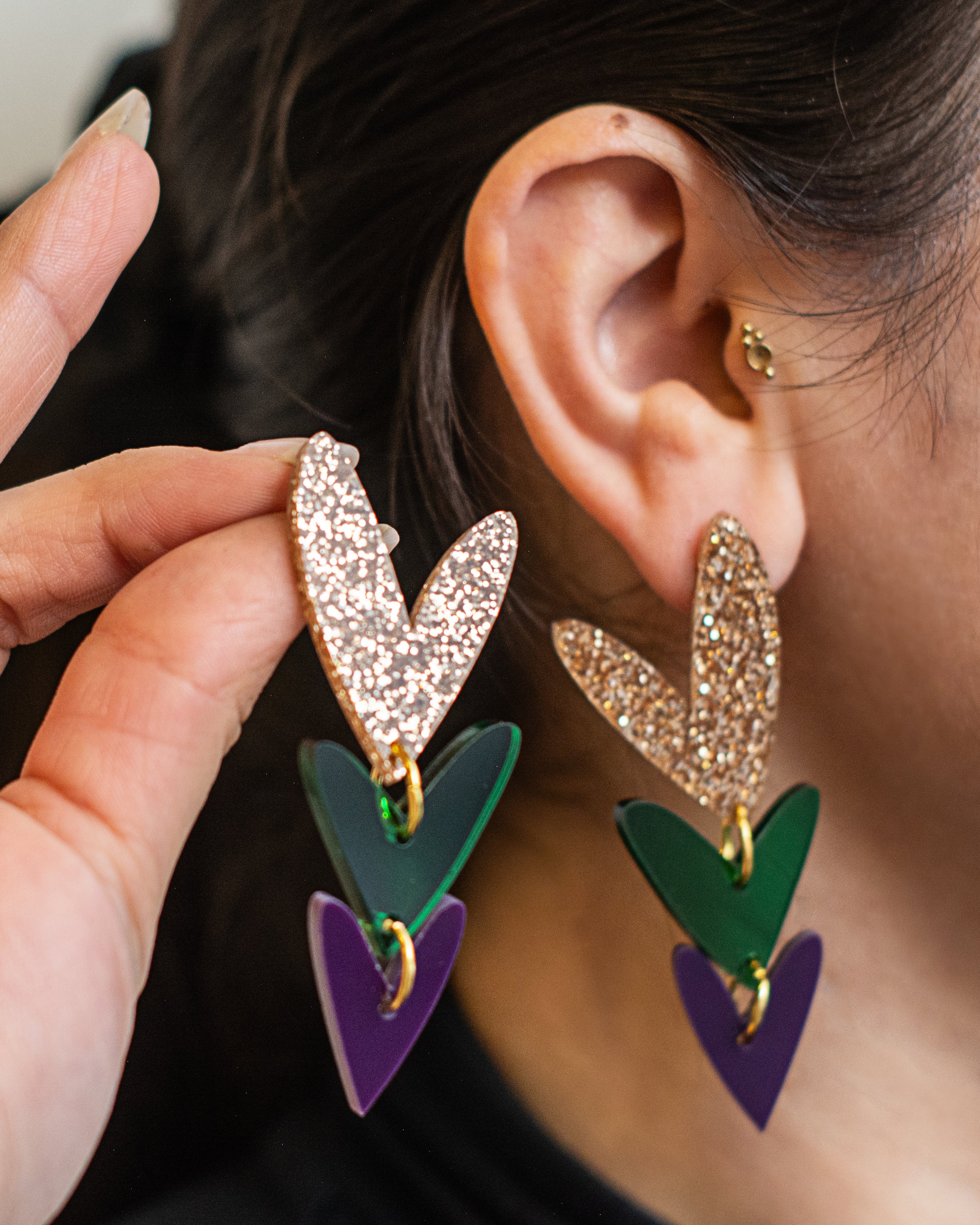 Corazones Triples - Beige Dorado Glitter, Verde Traslúcido y Morado Oscuro