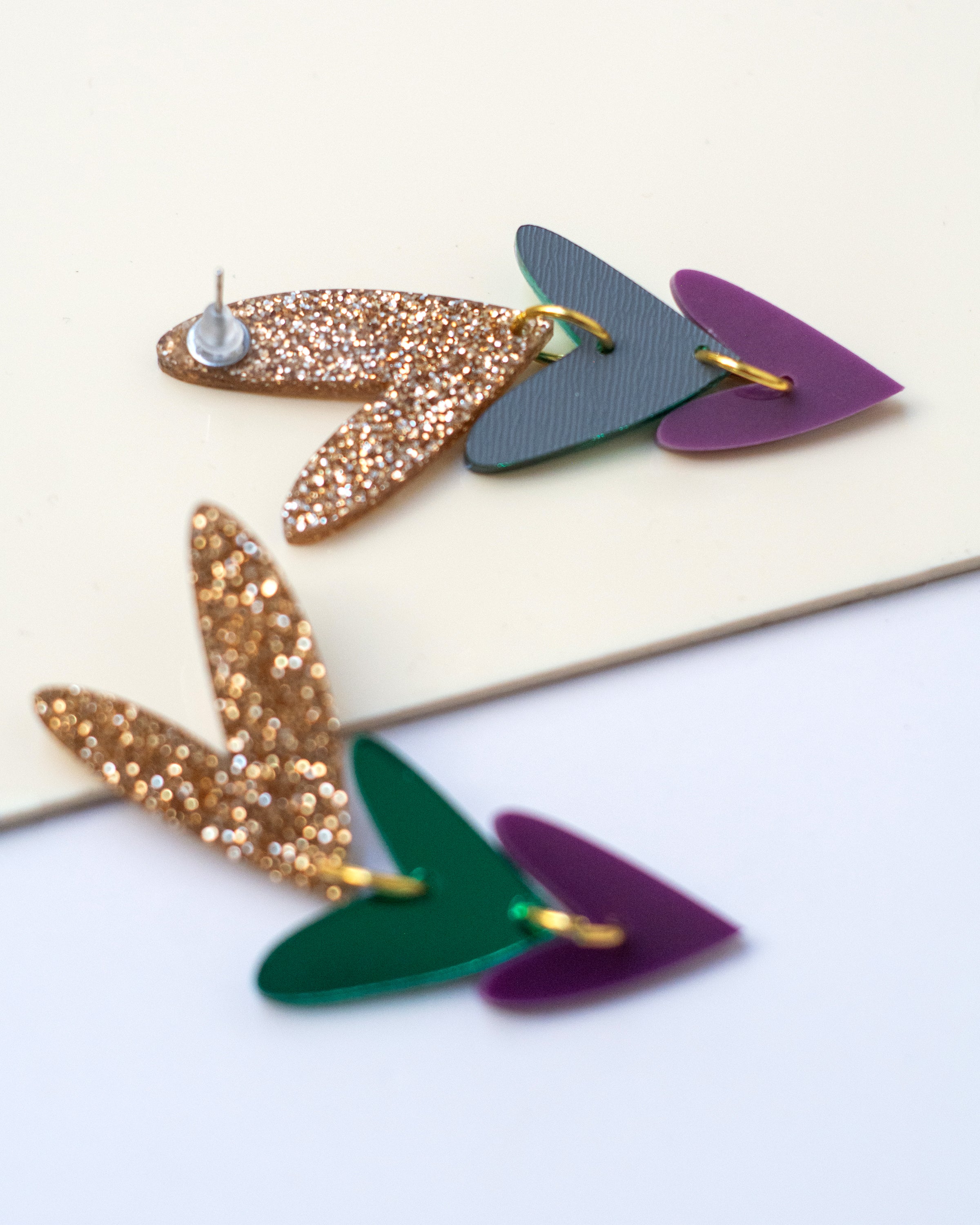 Corazones Triples - Color Dorado Glitter, Verde Espejo y Morado Oscuro
