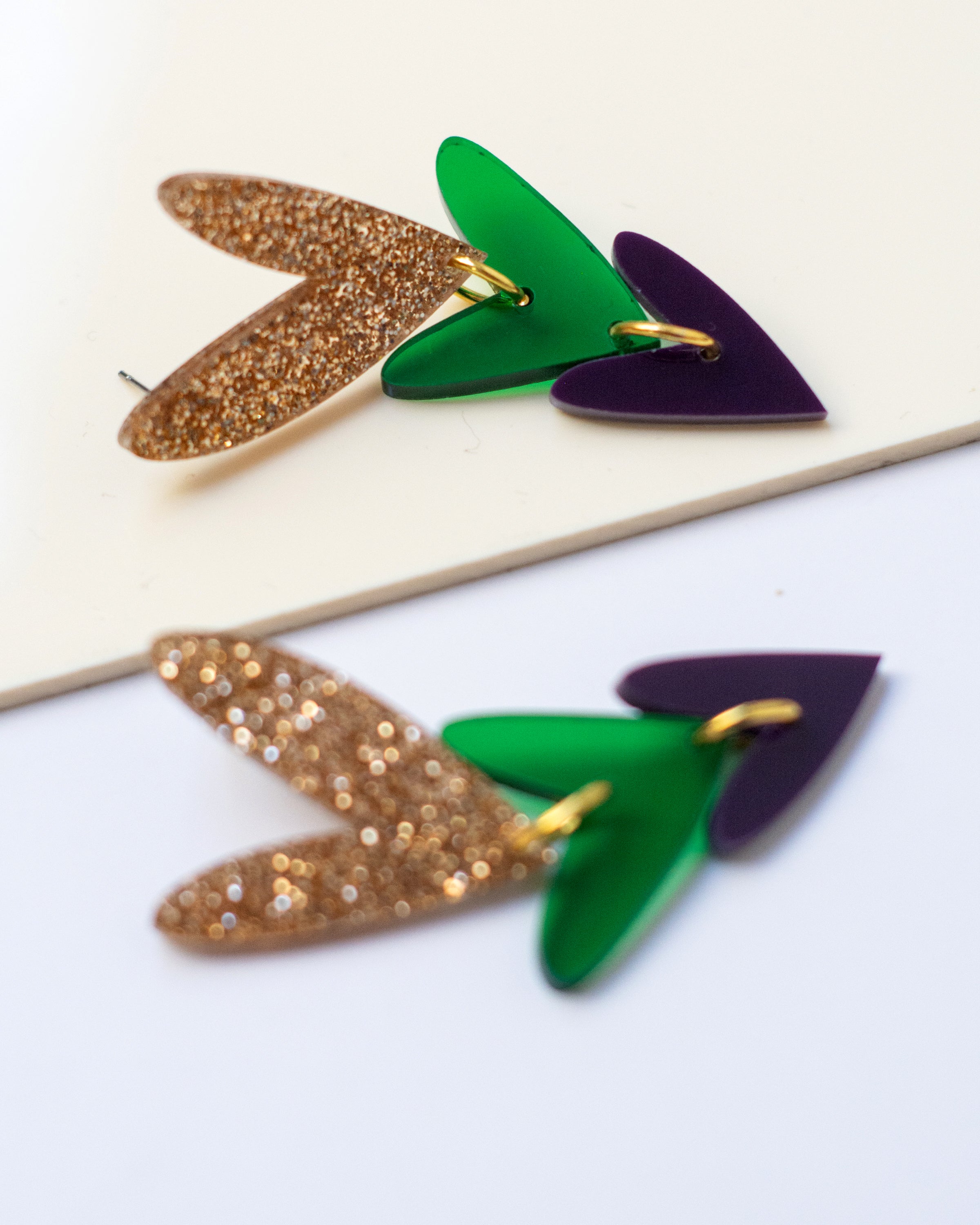Corazones Triples - Beige Dorado Glitter, Verde Traslúcido y Morado Oscuro