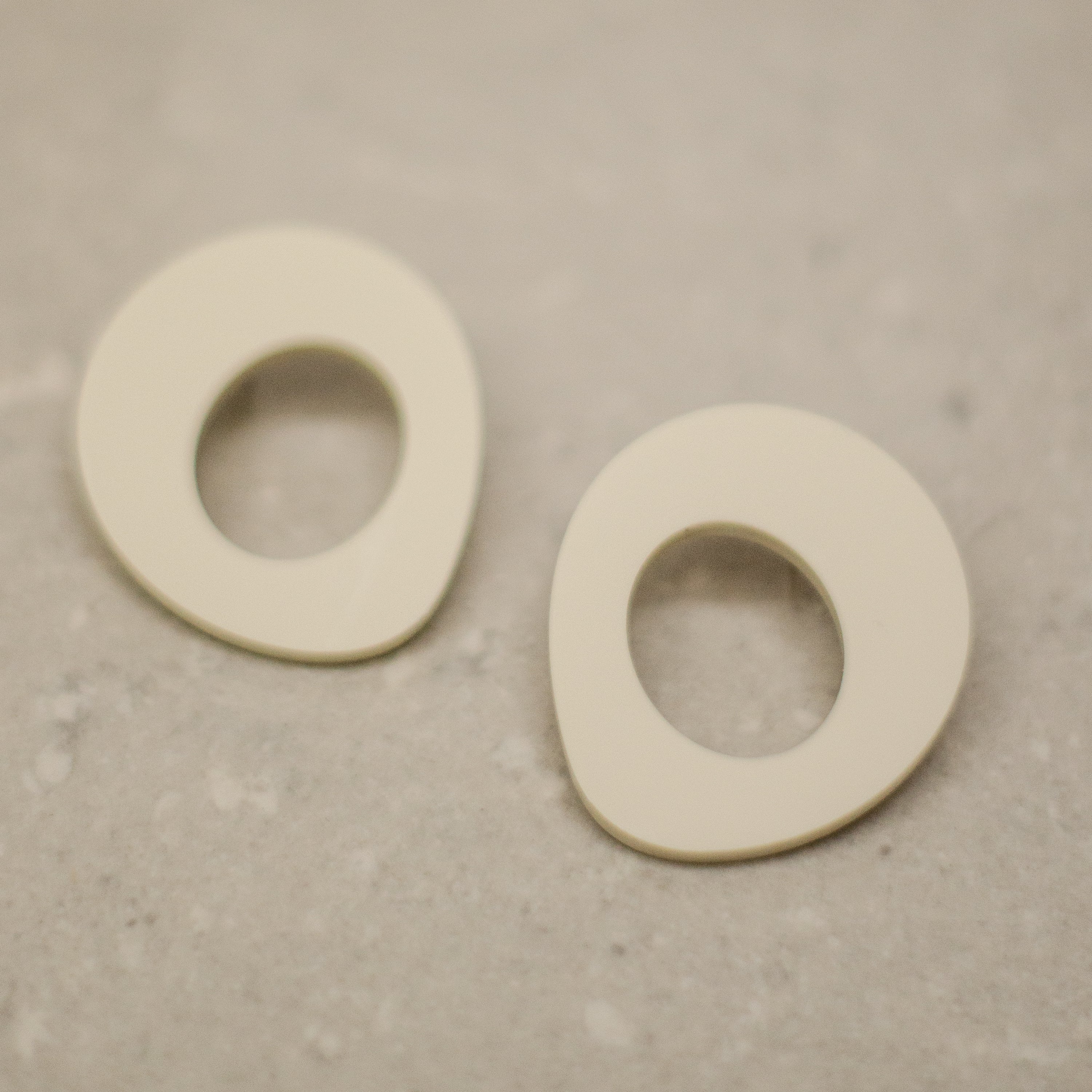 Aros Básicos color Blanco Hueso
