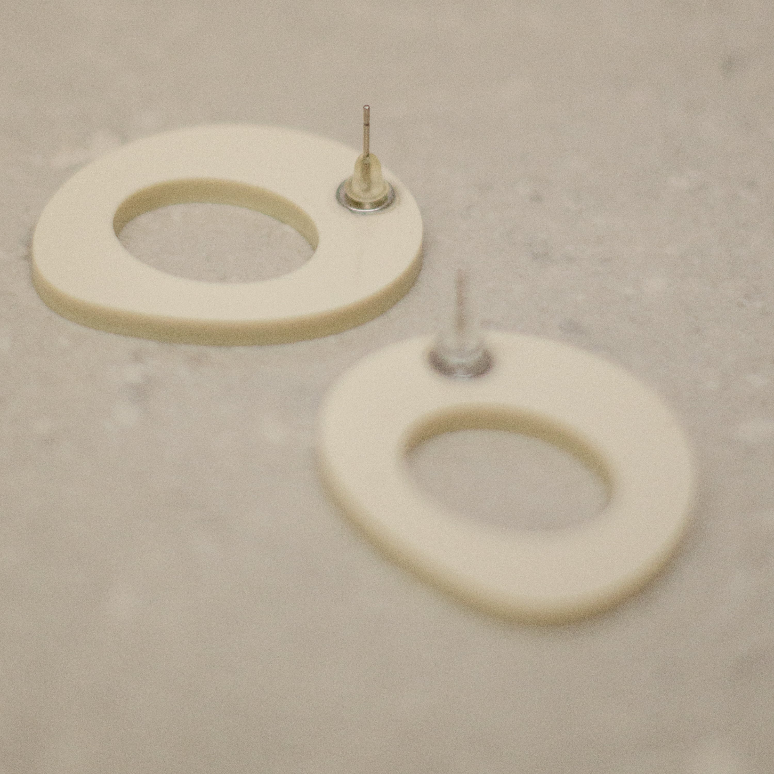 Aros Básicos color Blanco Hueso
