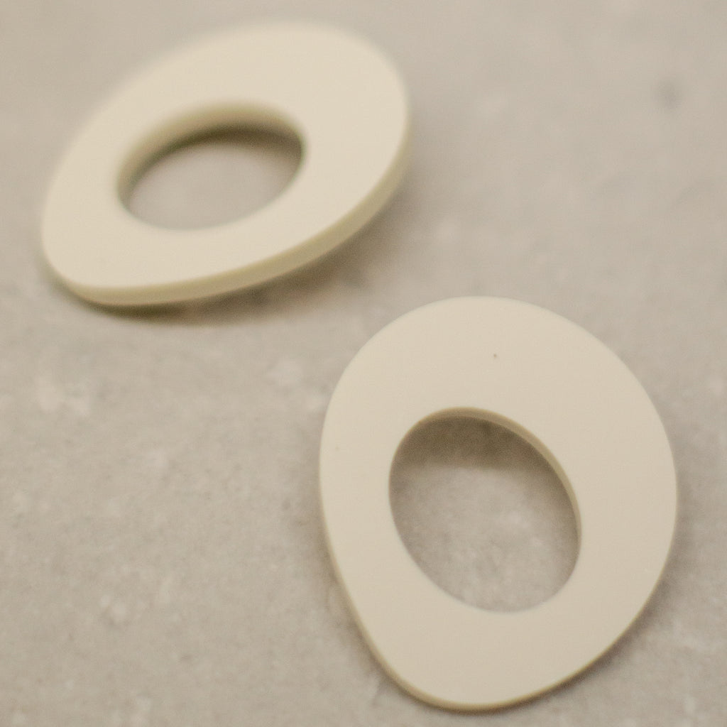 Aros Básicos color Blanco Hueso